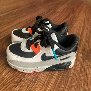 Nike Air Max 90 LTR; Toddler Size 7C; Color: White/black/orange